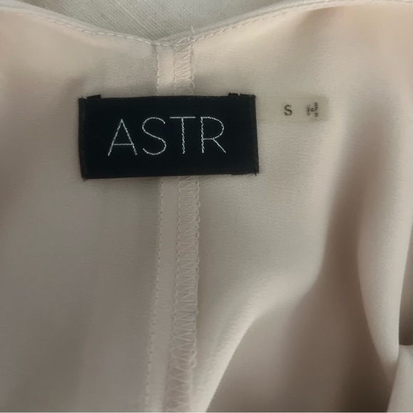 Astr Beige Dress - Picture 3 of 3